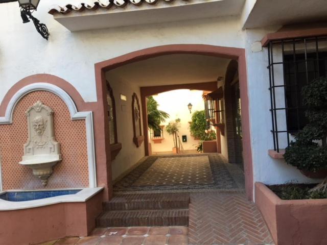 Apartamento Large And Elegant In Puerto Banus With Pools And Paddle Marbella Exterior foto